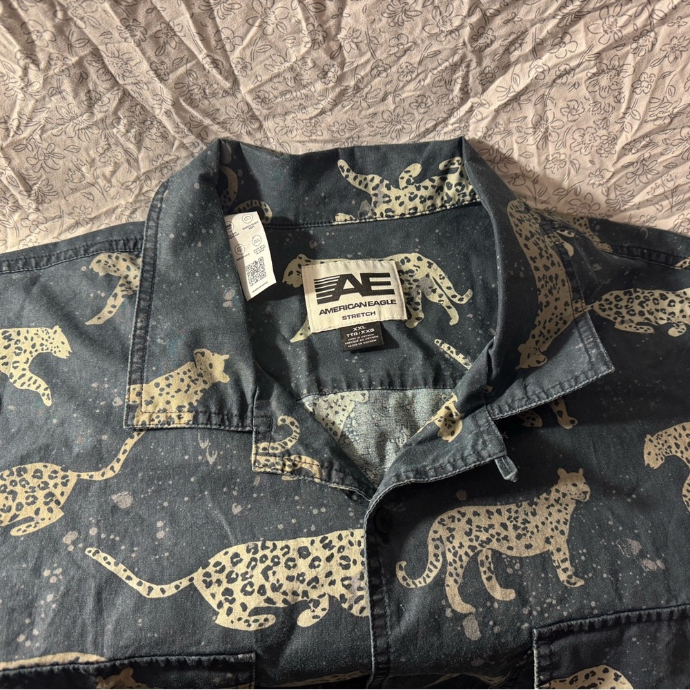 American Eagle Outfitters Black and Cream Leopard Print Shirt